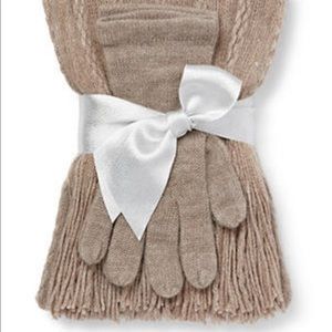 NY&C 2-Piece Popcorn-Knit Scarf & Gloves Set